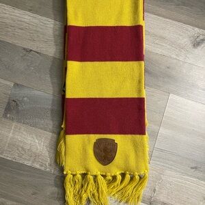 Warner Bros. Harry Potter Knit Scarf in Yellow & Red